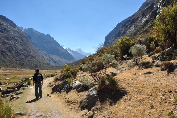 Segundo dia de caminhada no trekking Santa Cruz, na Cordillera Blanca, região de Huaraz, no Peru